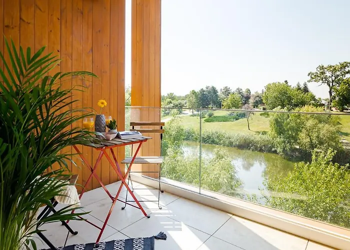 Il Lago - Azur - Cozy Luxurious Smart Home By The Lake