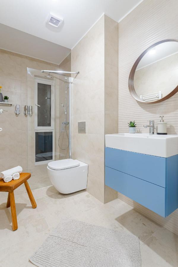 Il Lago - Azur - Cozy Luxurious Smart By The Lake *